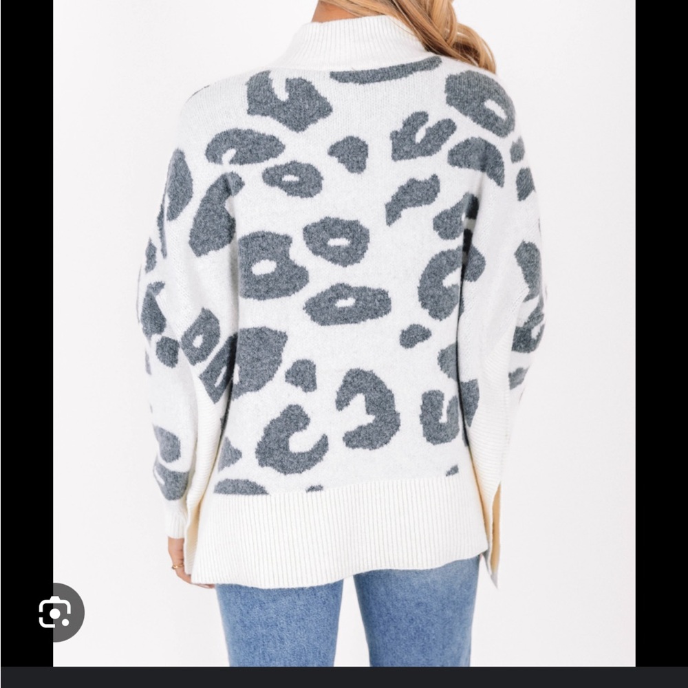 J Marie hollie sweater new!
